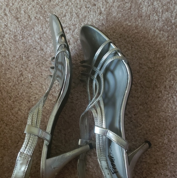 Silver heals - Picture 1 of 2